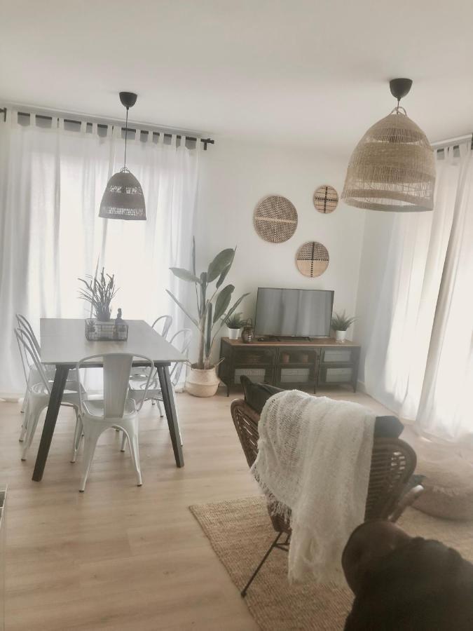 شقة Precioso Piso Monzon Terraza, Parking,Piscina,Zona De Juegos المظهر الخارجي الصورة