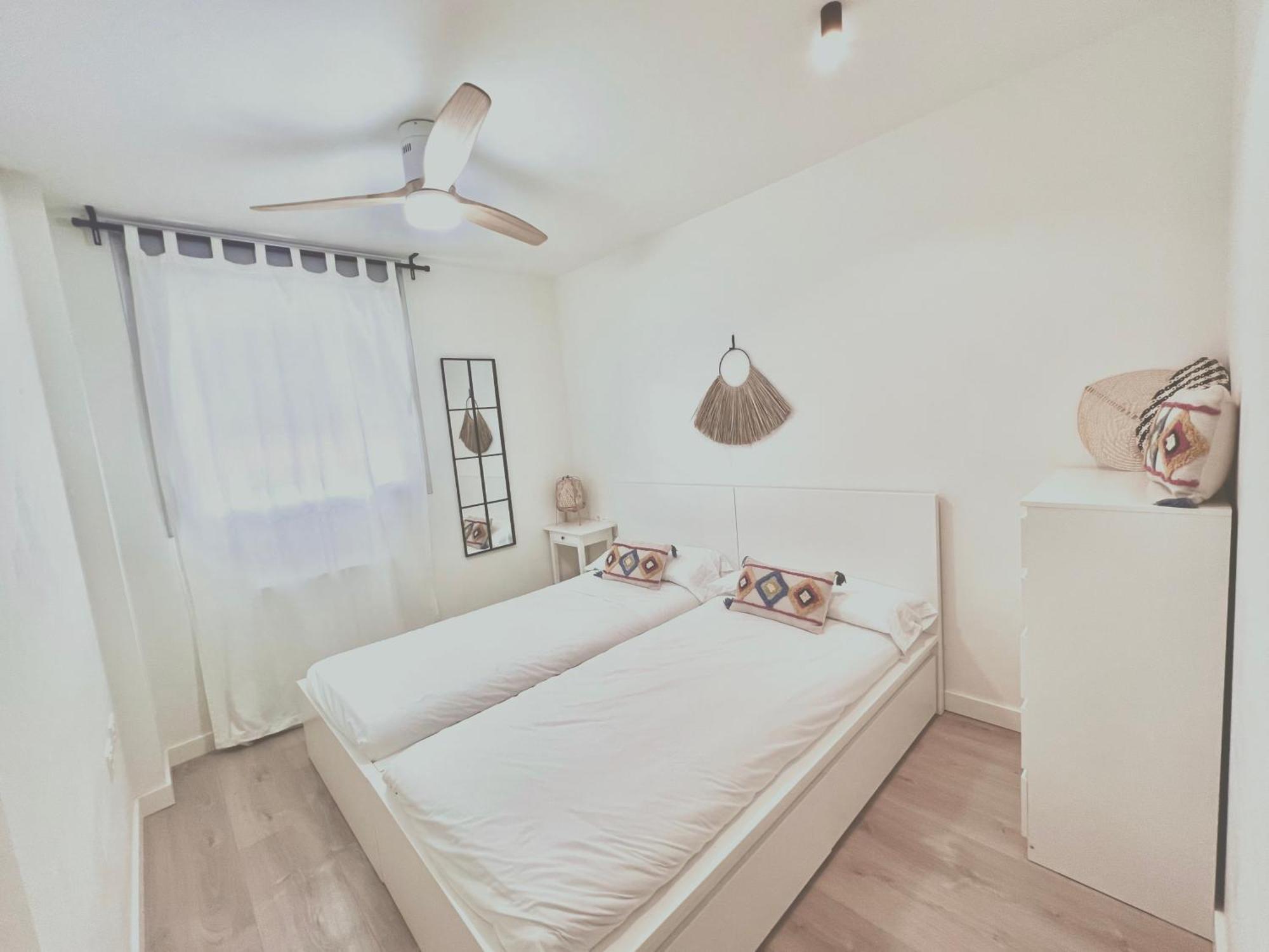 شقة Precioso Piso Monzon Terraza, Parking,Piscina,Zona De Juegos المظهر الخارجي الصورة